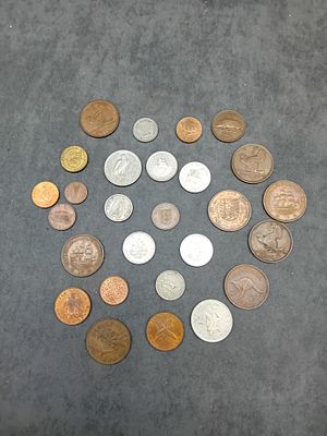 Mixed lot of British Empire/ Commonwealth and Irland coins as pictured