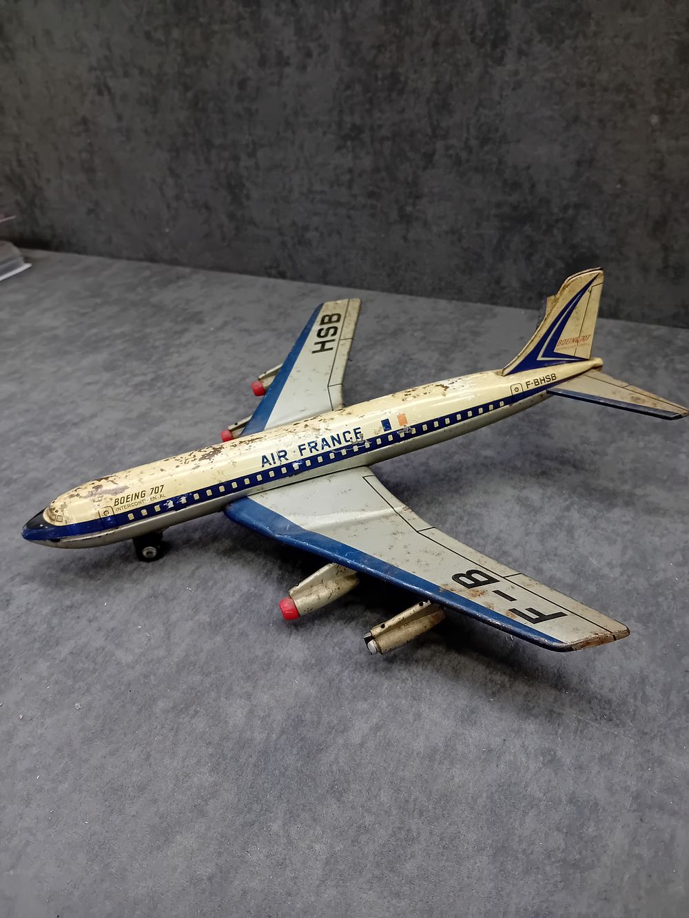 Lot 575: Joustra Air France Boeing 707 F-BHSB 