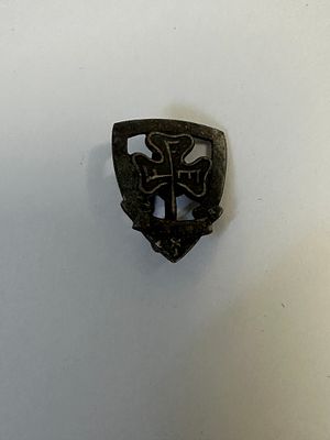 vintage French girl guides badge 1940s