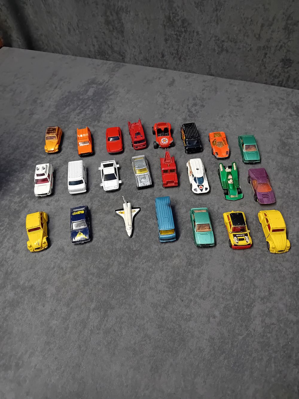 Lot 402: Mixed lot of CORGI Junior and Whizzwheels in...