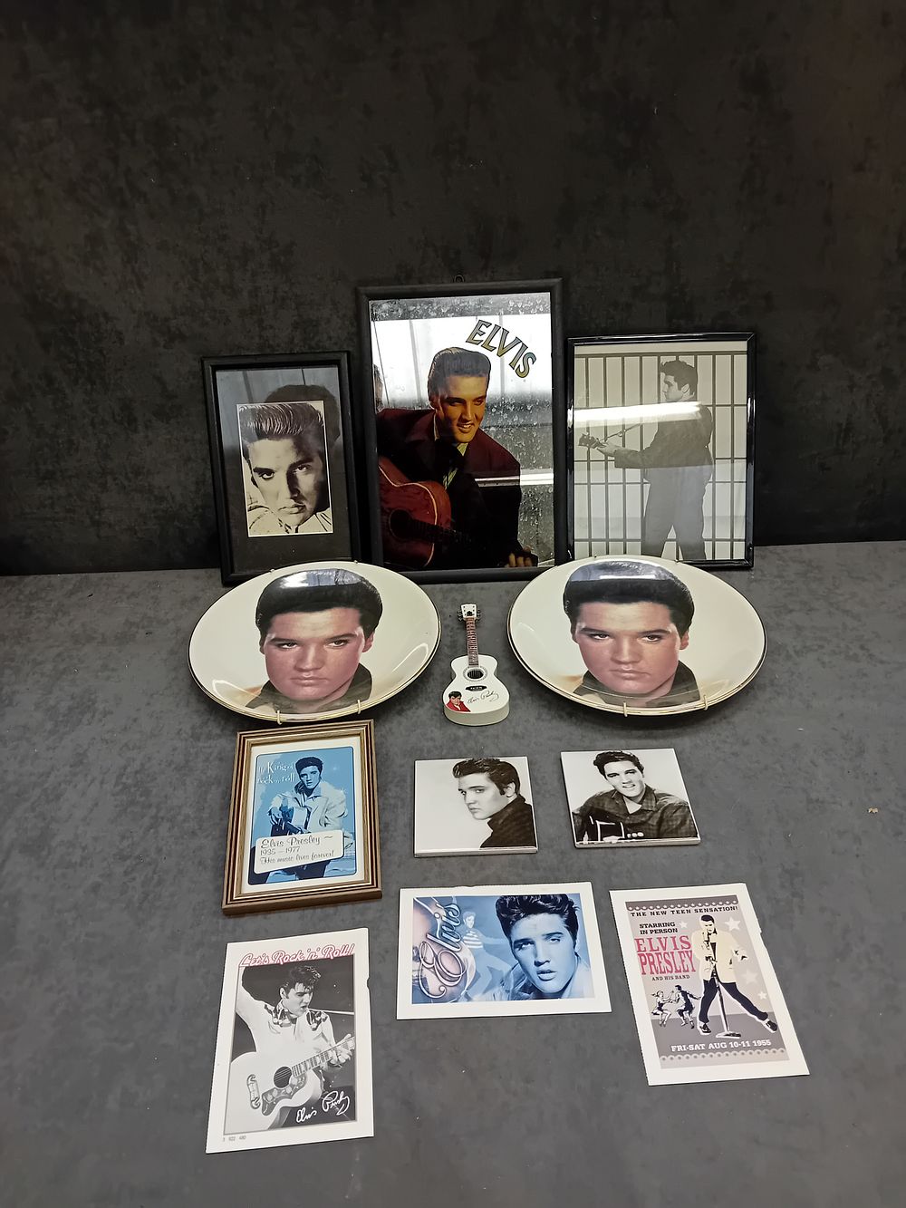 Lot 278: Large mixed lot of Elvis Presley Memorabilia as...