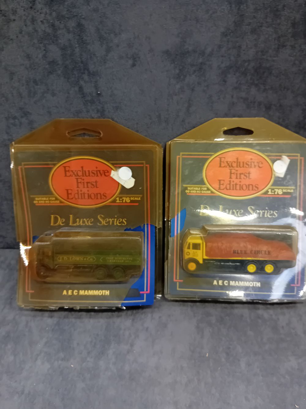 Lot 257: 2 x Exclusive first Editions  de luxe series...