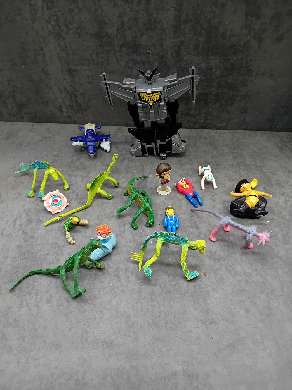 Lot 265: mixed lot of childrens toys as pictured 