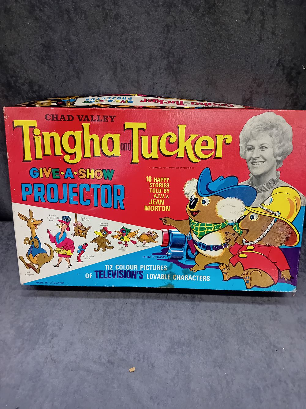 Lot 548: Chad Valley Tingha and Tucker Give a show...