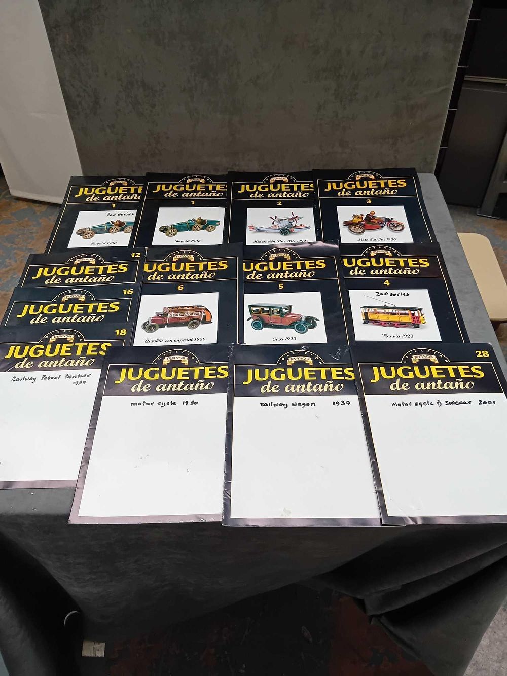 Lot 217: 21 x Paya Juguetes de antano Sales Leaflets