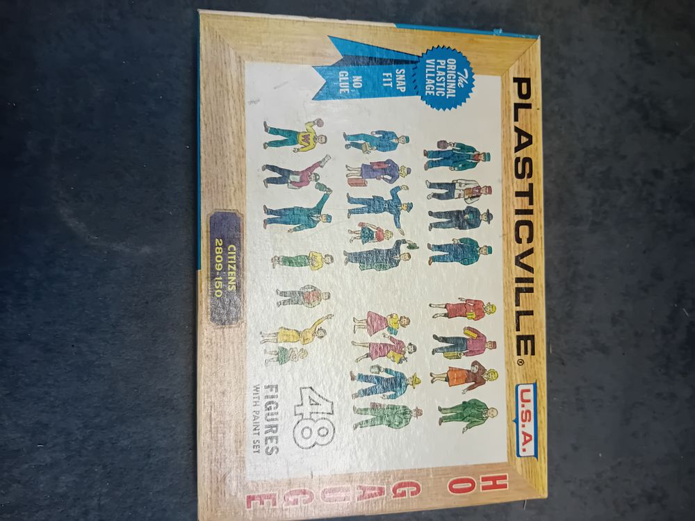 Lot 487: Plasticville USA made 48 figure set! Lovely box 