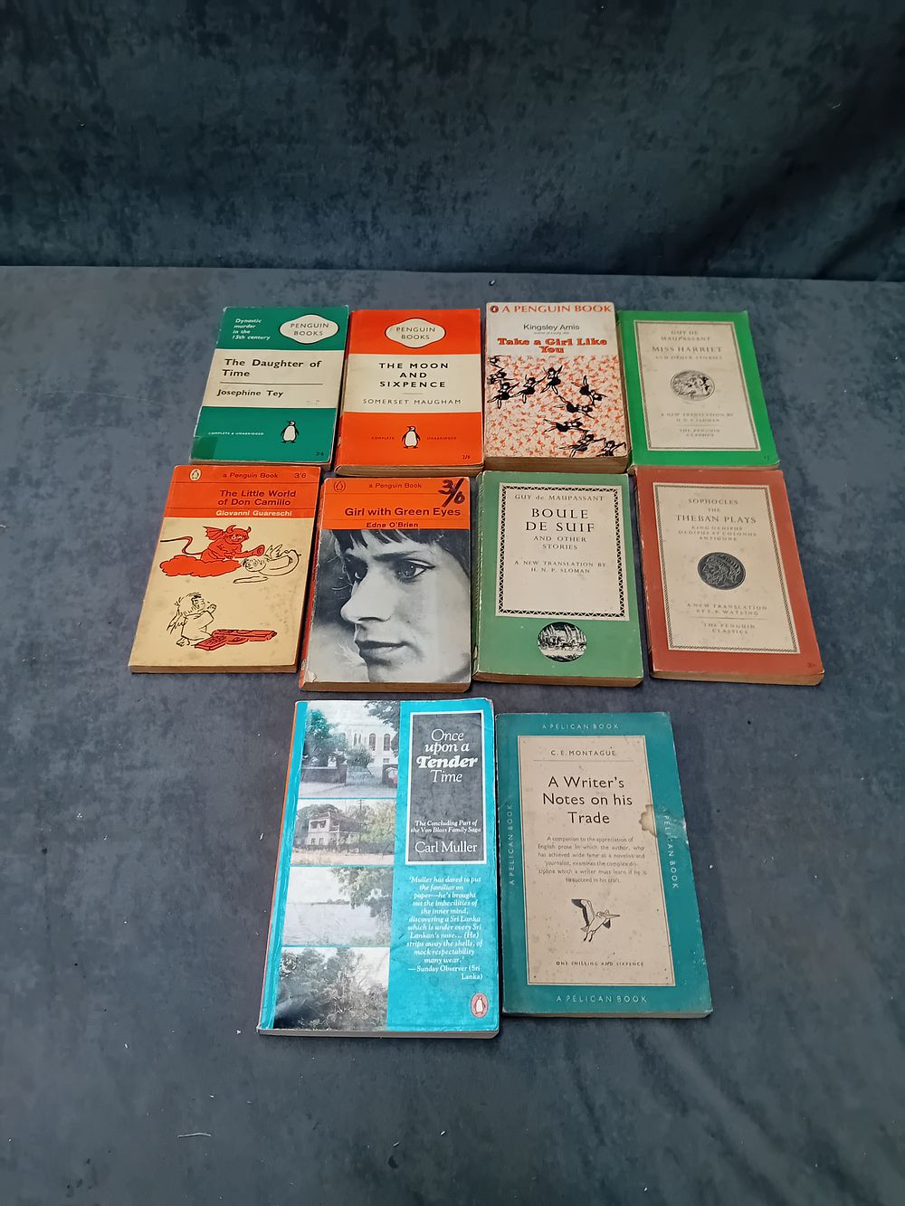 Lot 674: Mixed lot of books  including 9 Penguin books...