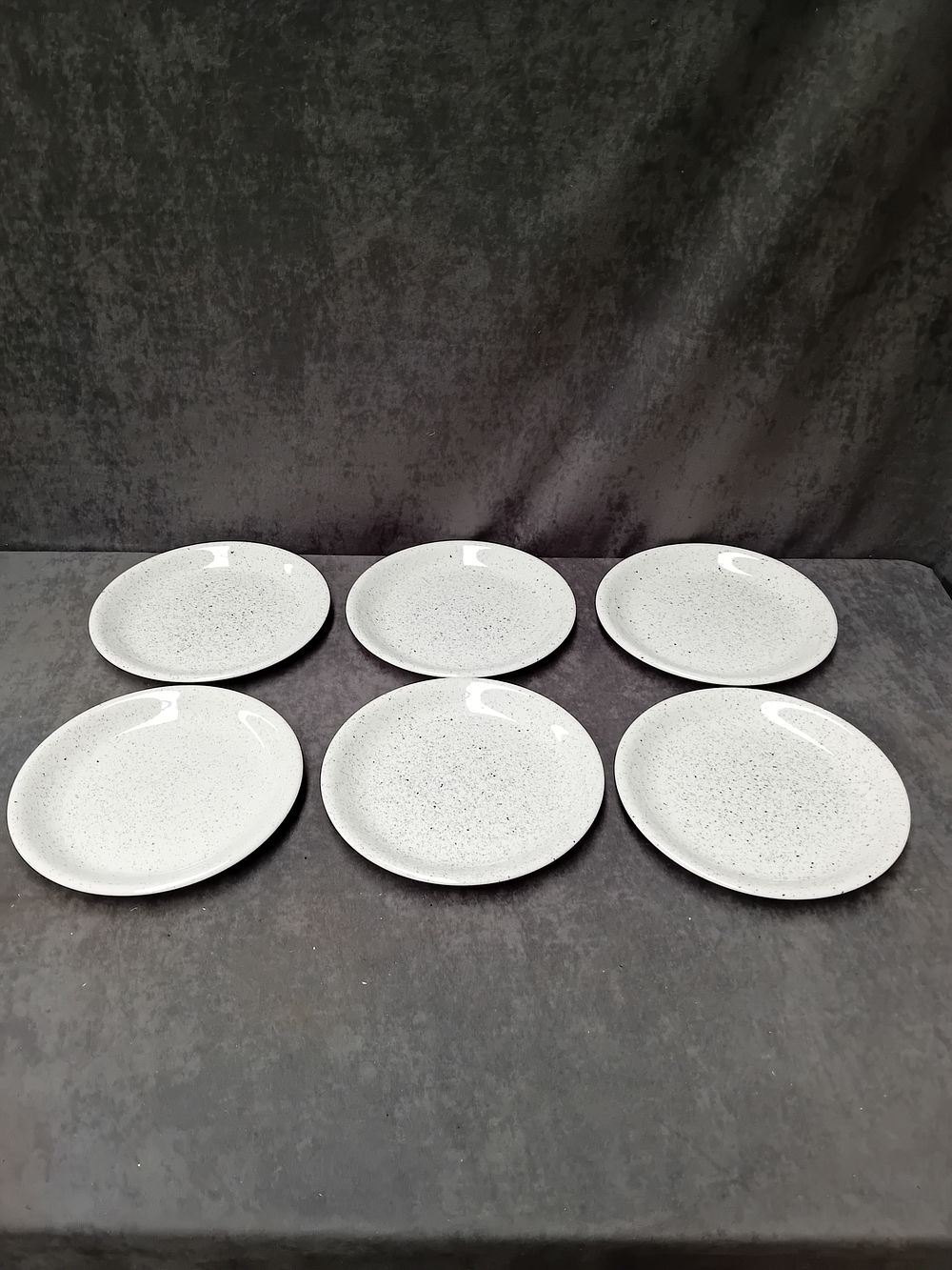 Lot 359: Lot of 6 Pontesa dinner plates as pictured 