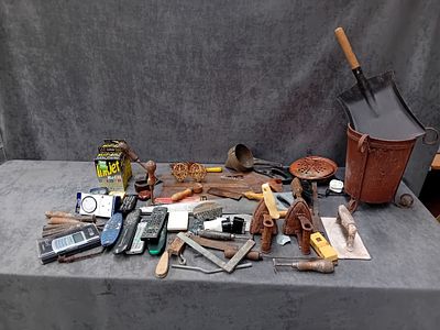 Mixed lot of vintage items mostly tools as pictured