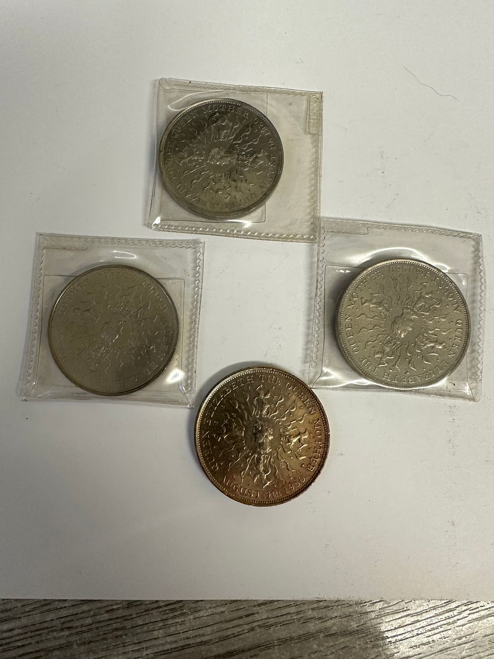 Lot 178: 4 x 1980 queens mother crowns 