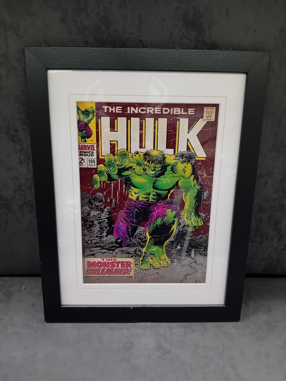 Lot 194: The Incredible Hulk framed comic print Sizes are...