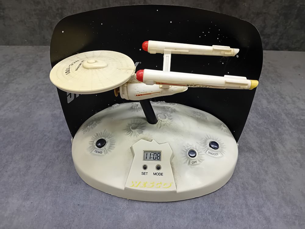 Lot 194: Star Trek USS Enterprise Alarm Clock 