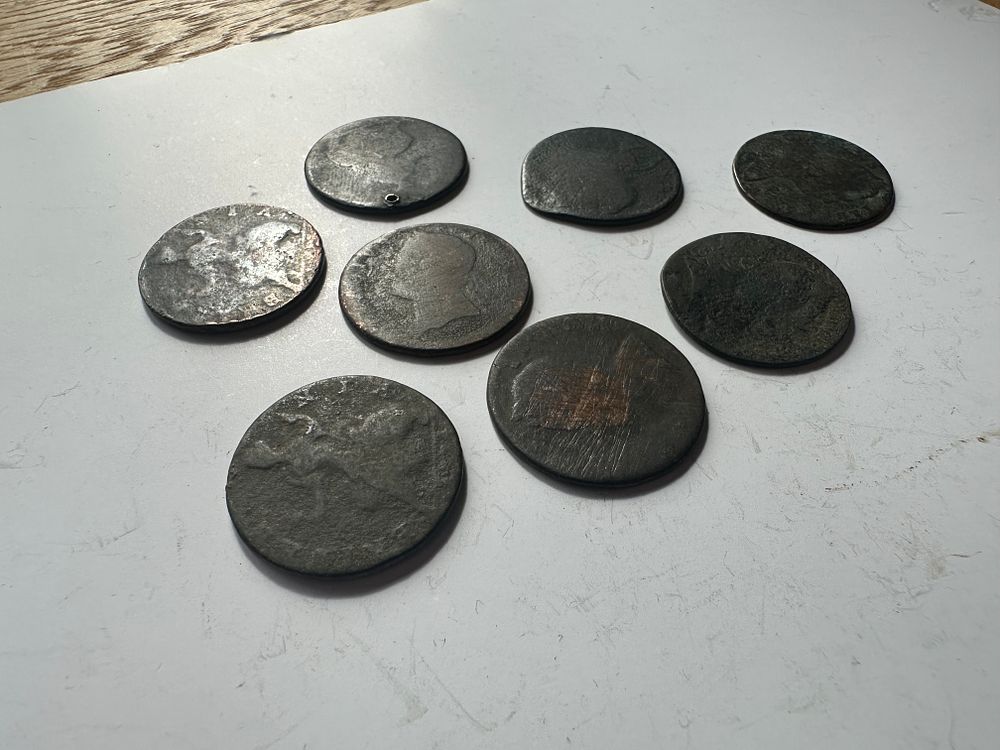 Lot 284: Very Worn George halfpenny 17/1800s 
