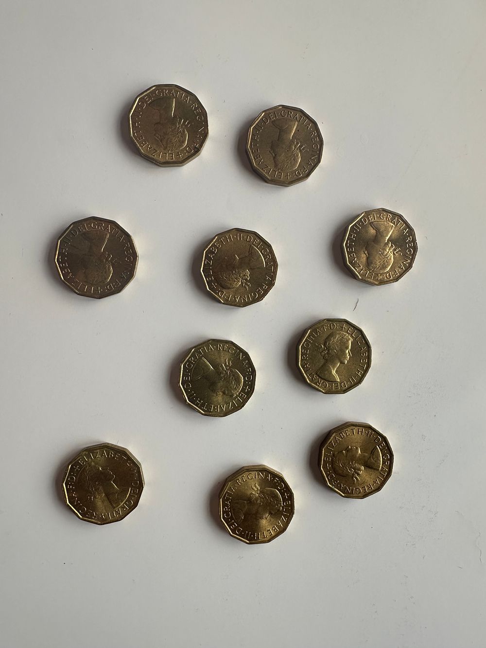 Lot 285: 10 UNC 1967 Bronze 3d coins 