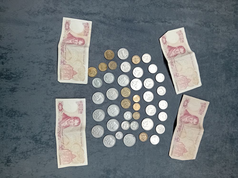 Lot 316: Mixed Lot of Greece Coins and Notes as pictured. all 1960s-80s.
