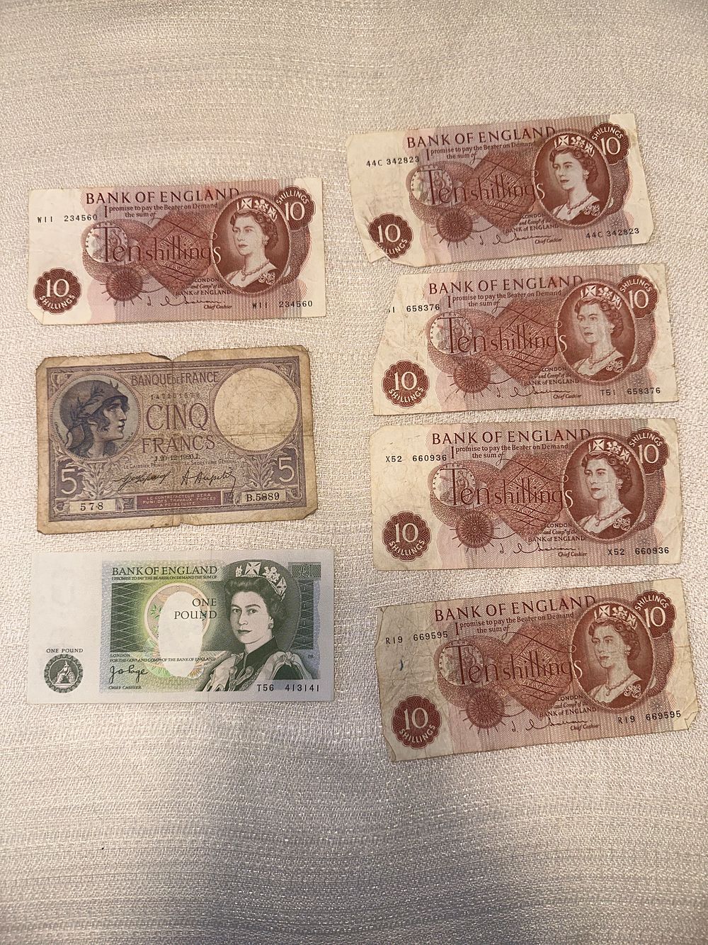 Lot 322: Mixed lot of French & British note as pictured.