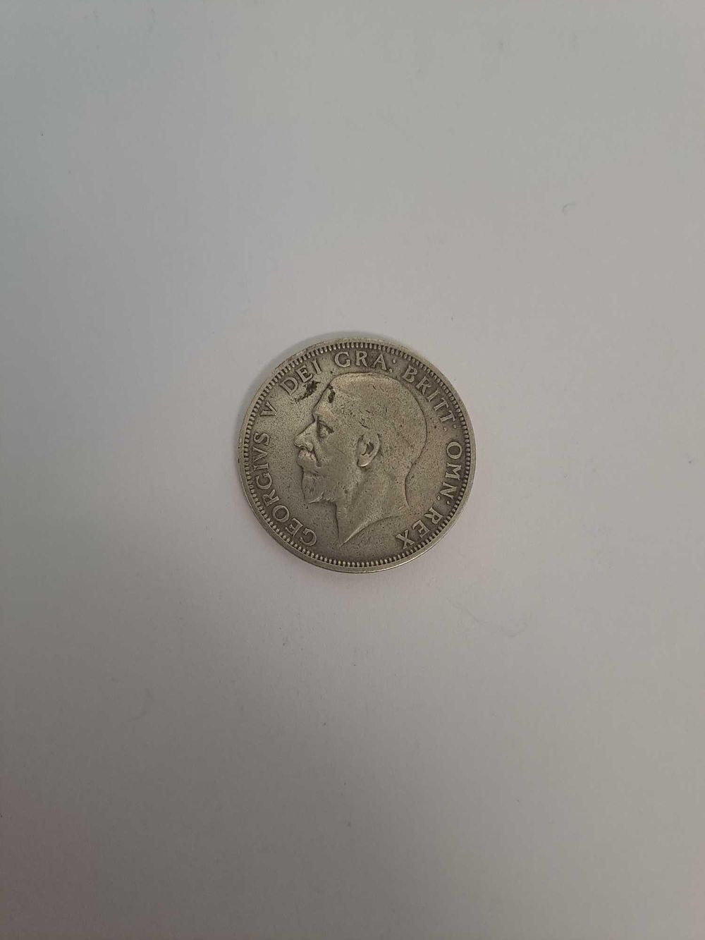 Lot 405: 1 florin - 2 shillings dating 1931