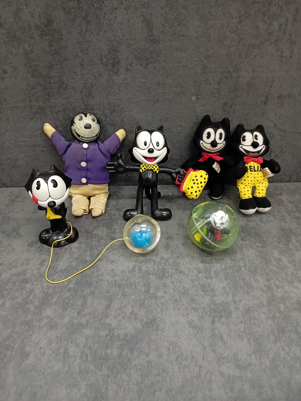 Lot 214: Vintage Felix the Cat Figurines and Toys Lot