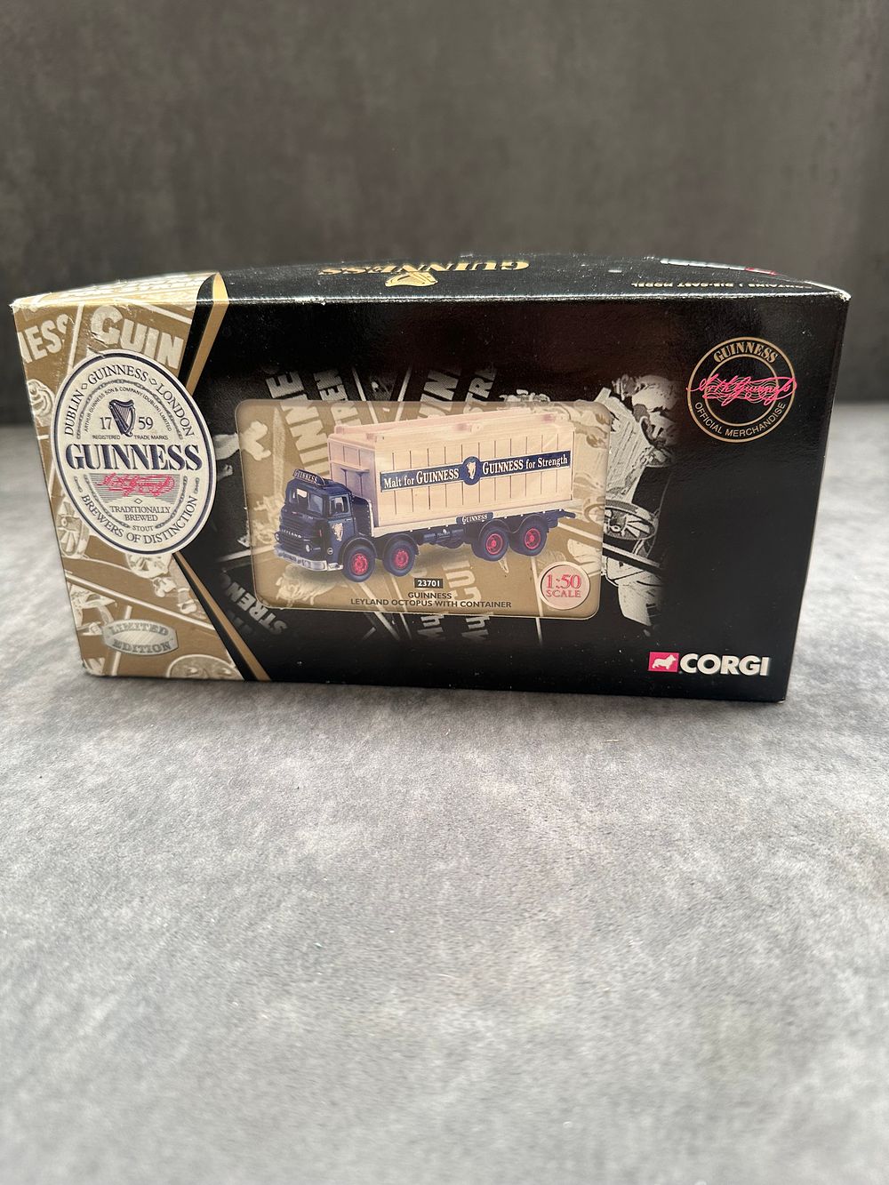 Lot 40: Corgi Guinness Leyland Octopus With Container 23701 