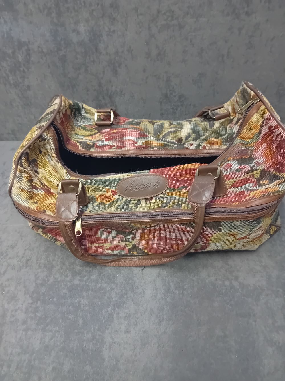 Lot 492: Vintage Ascari Bag Approximately 48cm x 23cm as...