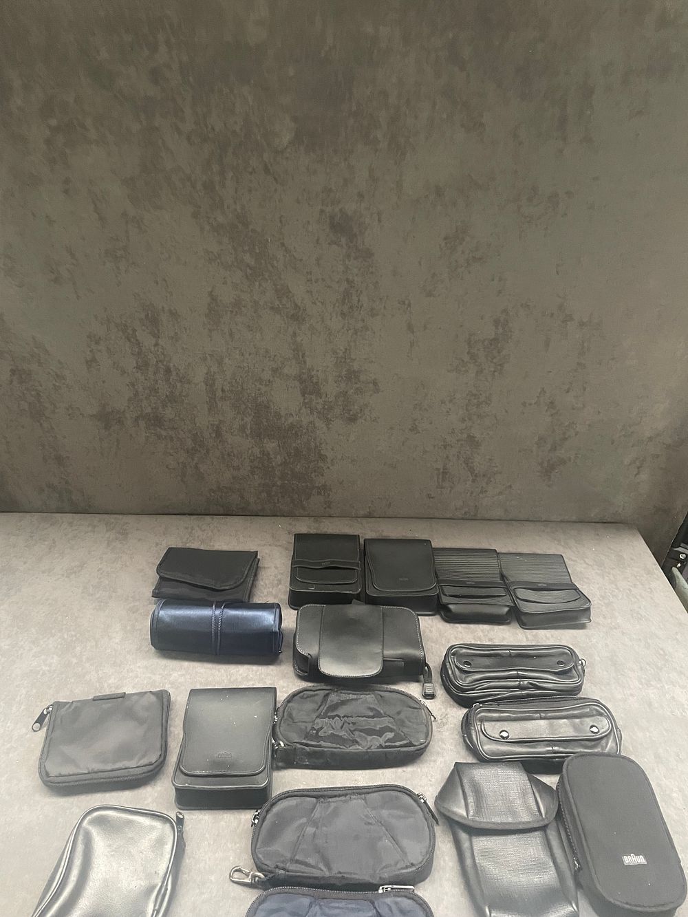 Lot 511: 20 bags for glasses and other holstered items...