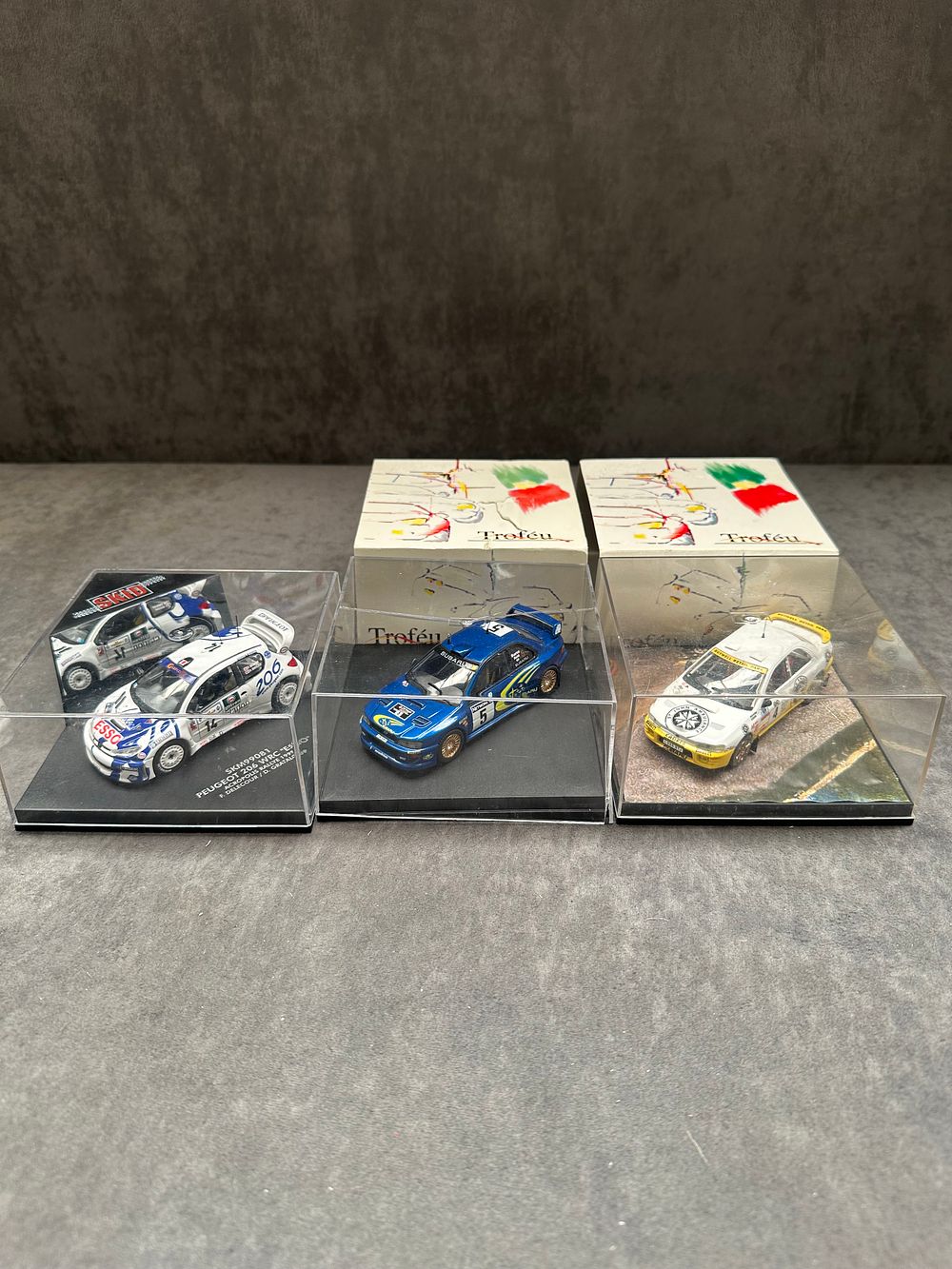 Lot 144: Mixed lot of Diecast 1 x Vitesse 2...
