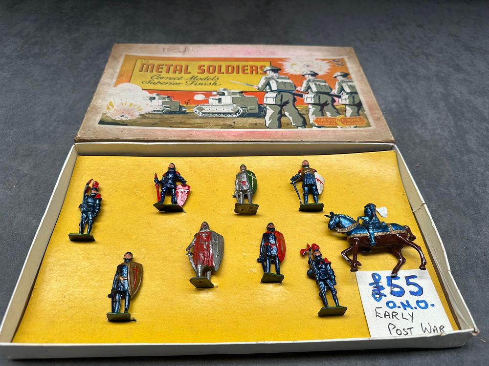 Lot 274: Crescent toys Metal Soldiers set.