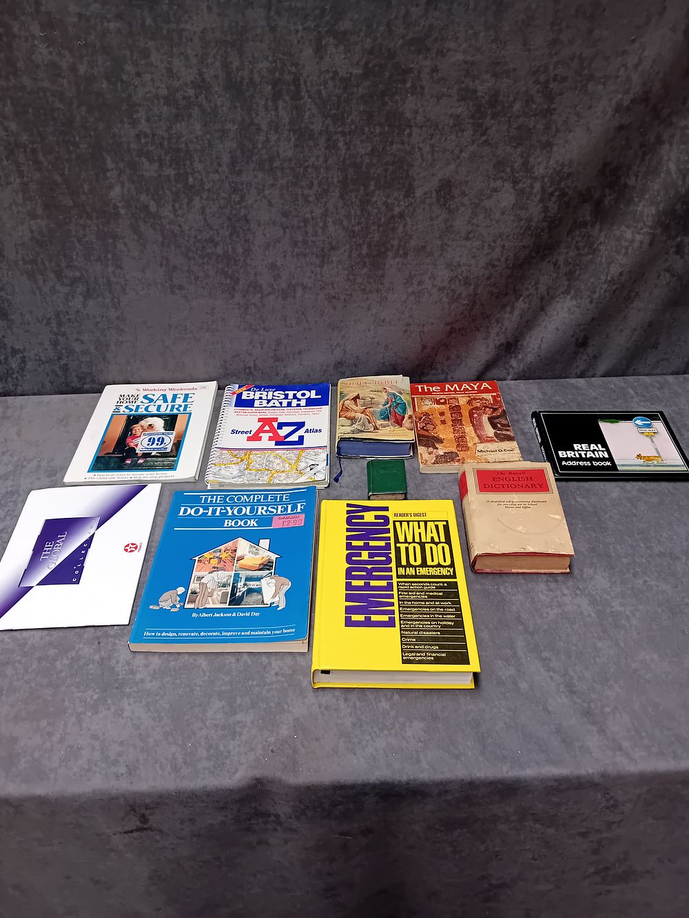 Lot 602: Mixed lot of Knowledge books Bible Dictionary and...