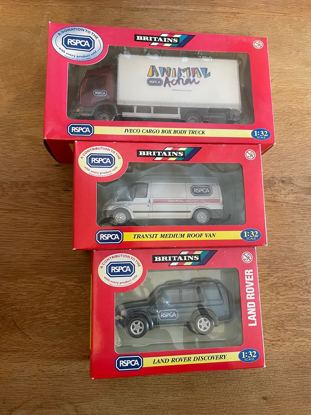 Lot 559: 3 x Britans 1:32 Scale Rspca Diecasts 40098,...