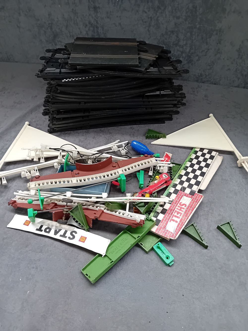 Lot 306: Mixed lot of Scalextric as pictured