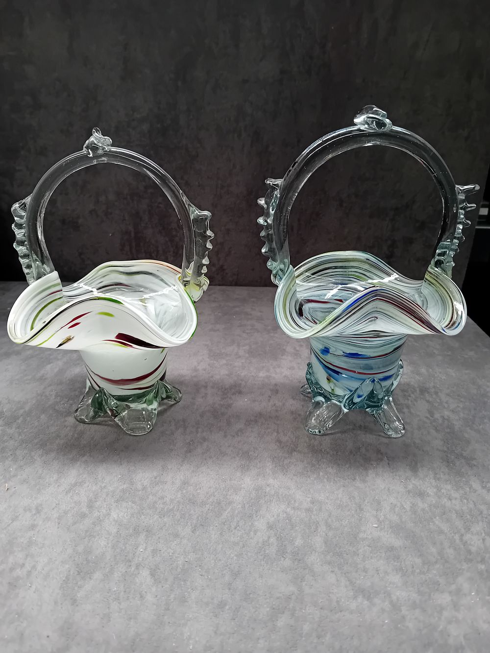 Lot 246: Mixed lot of 2 End of Day Glass...