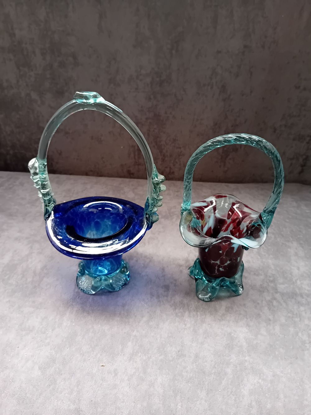 Lot 243: Mixed lot of 2 End of Day Glass...