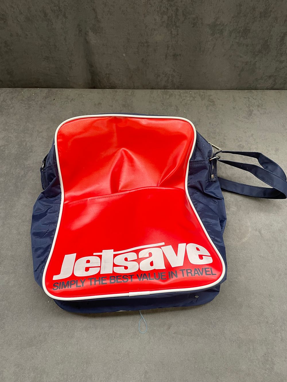 Lot 270: Vintage Jetsave Airline Flight Bag Shoulder Holdall Messenger...