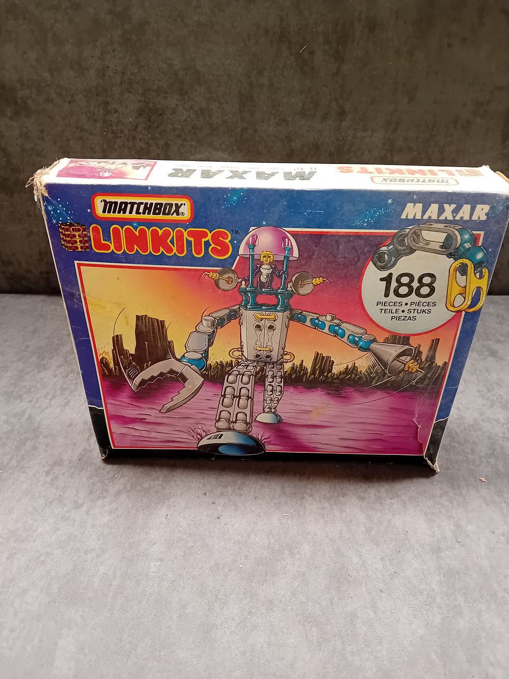 Lot 278: Matchbox Linkits Maxar in original box as pictured 