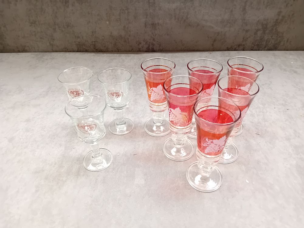 Lot 461: Mixed lot of Glassware containing 3 x fine...