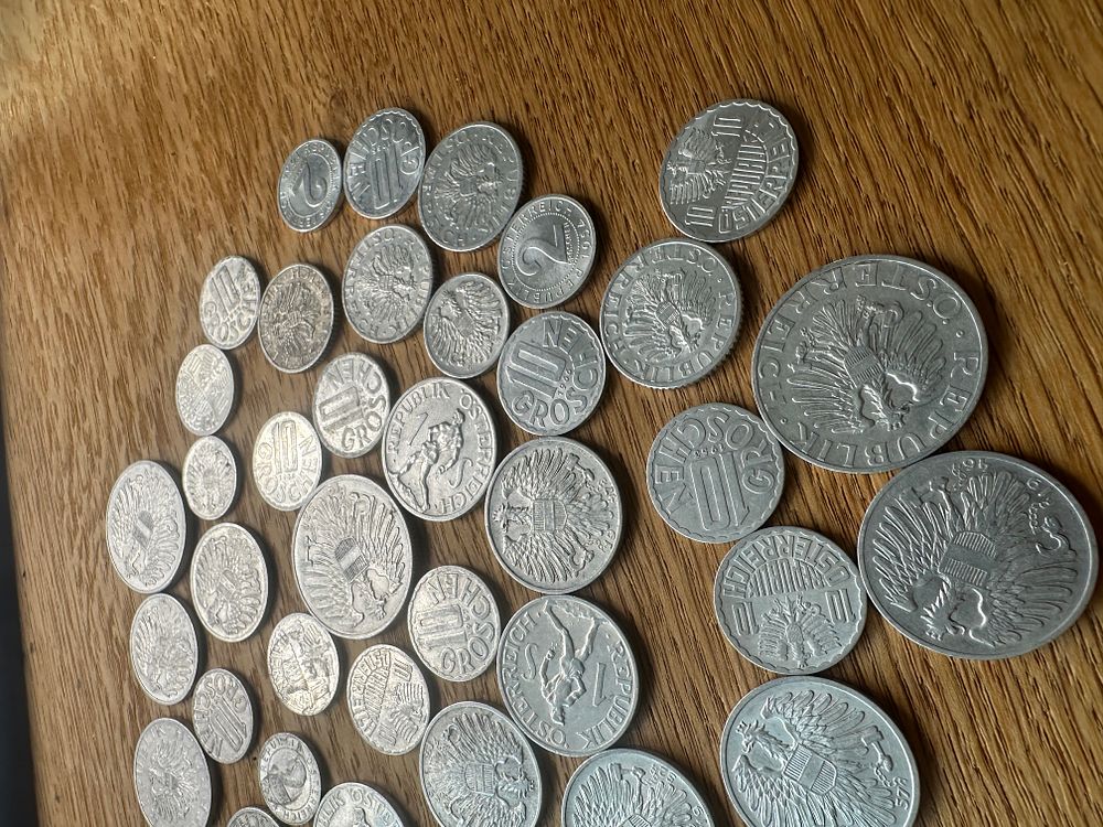 Lot 334: A Collection of 44 Austrian Mixed Groschen and Schilling Coins, Aluminium