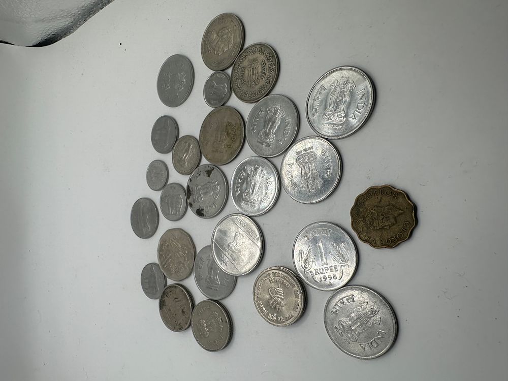 Lot 340: A Group of Assorted Indian Coins, circa 1944-2002
