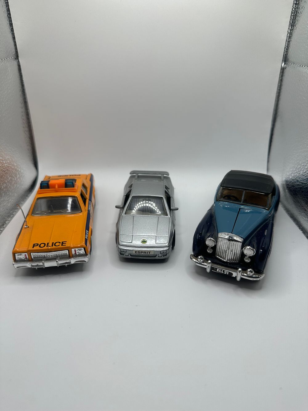 Lot 77: Mixed lot of diecasts - Maisto Lotus Esprit,...