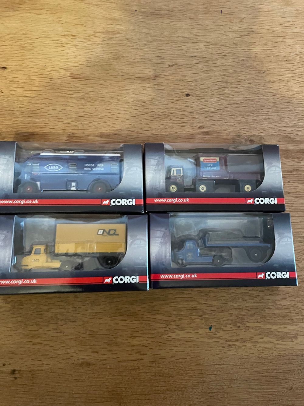 Lot 92: 4 x Corgi Trackside lorries, DG21300, DG206002, DG206003,...