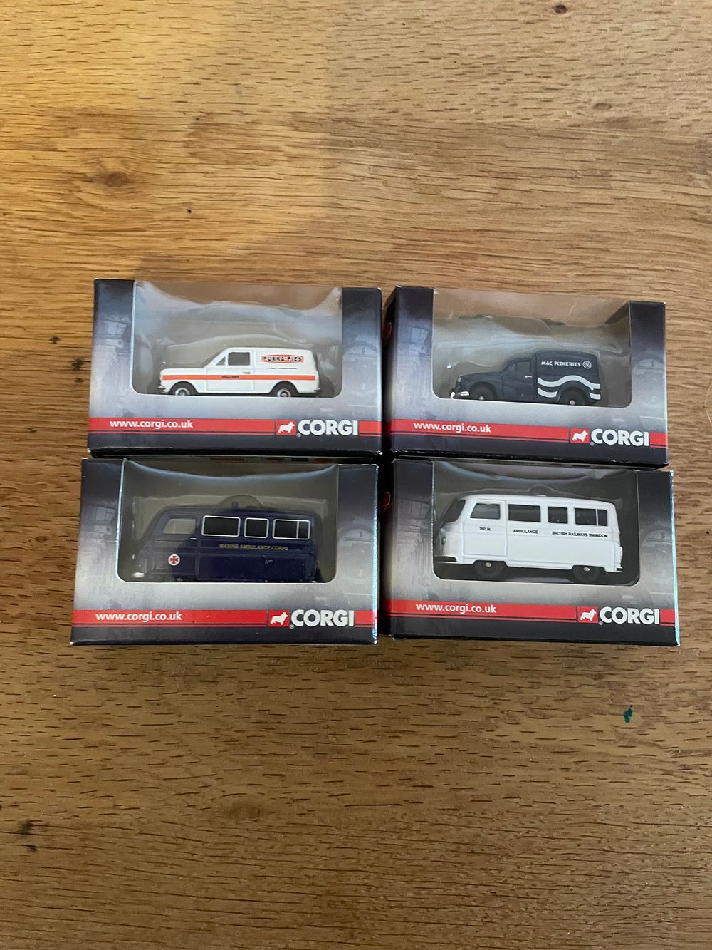 Lot 93: 4 x Corgi Trackside Cars / Vans, DG211006,...