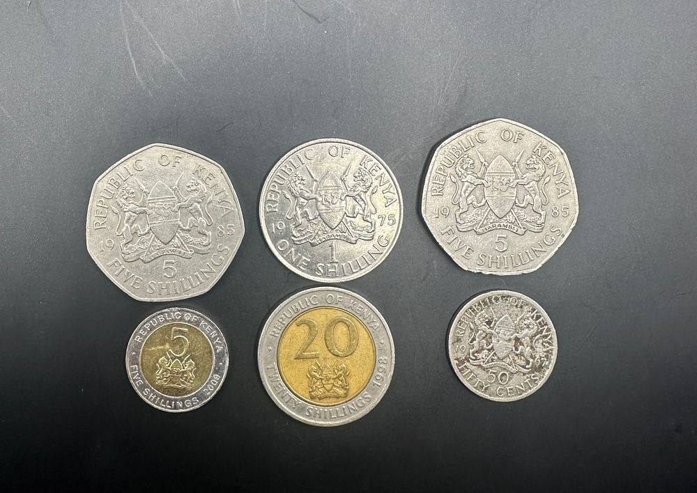 Lot 358: mixed lot of Kenya Coins as pictured 
