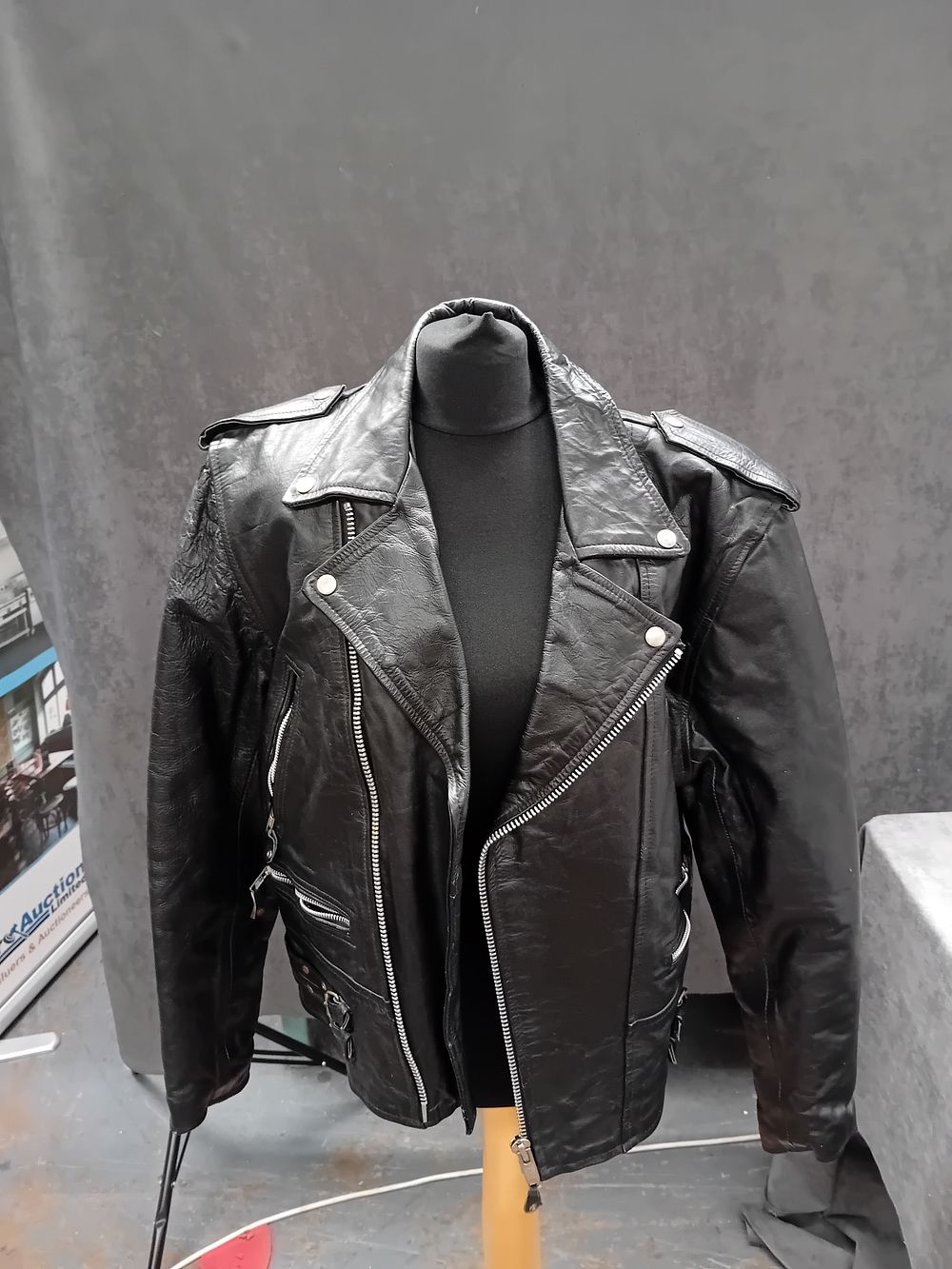 Lot 574: Akaso Black Leather Motorbike Jacket Size 42 As...