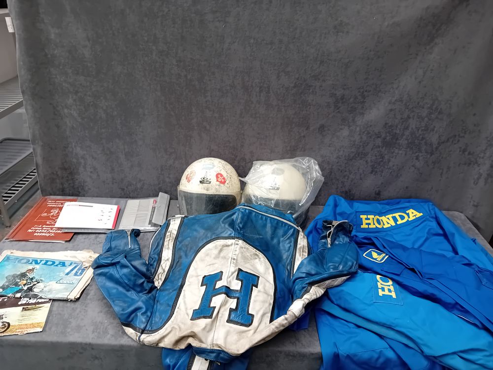 Lot 583: Large mixed lot of Honda Motorbike related items...