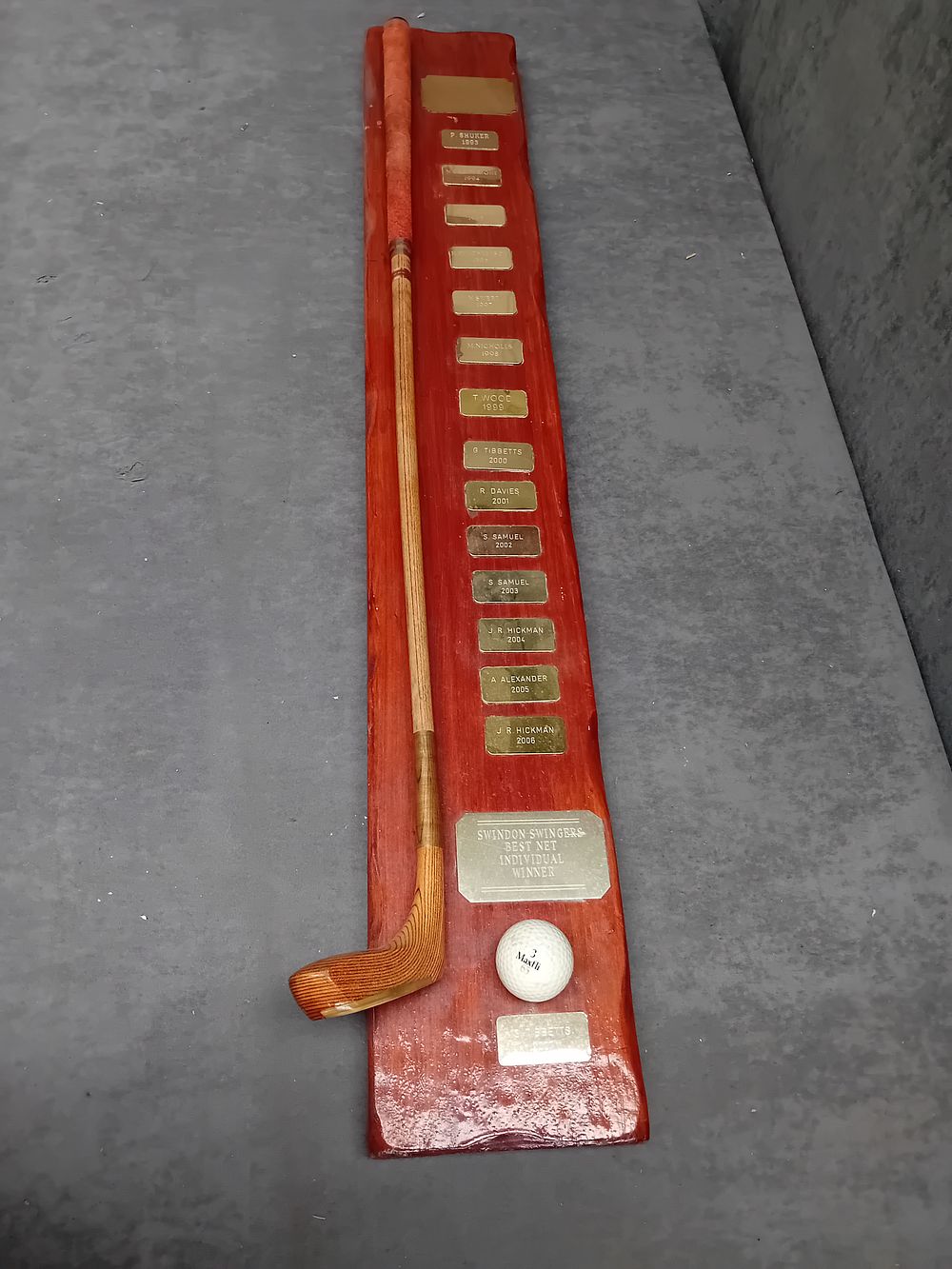 Lot 584: Swindon Swingers Best Net Winner Golf plaque from...
