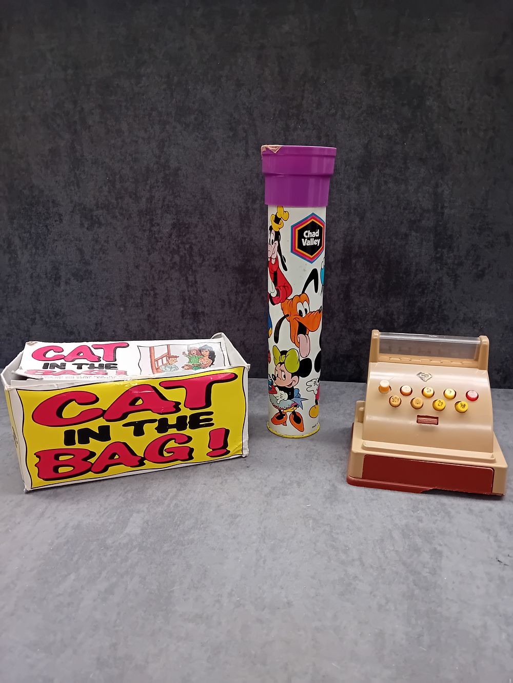 Lot 225: Mixed lot of children's toys containing a Chad...