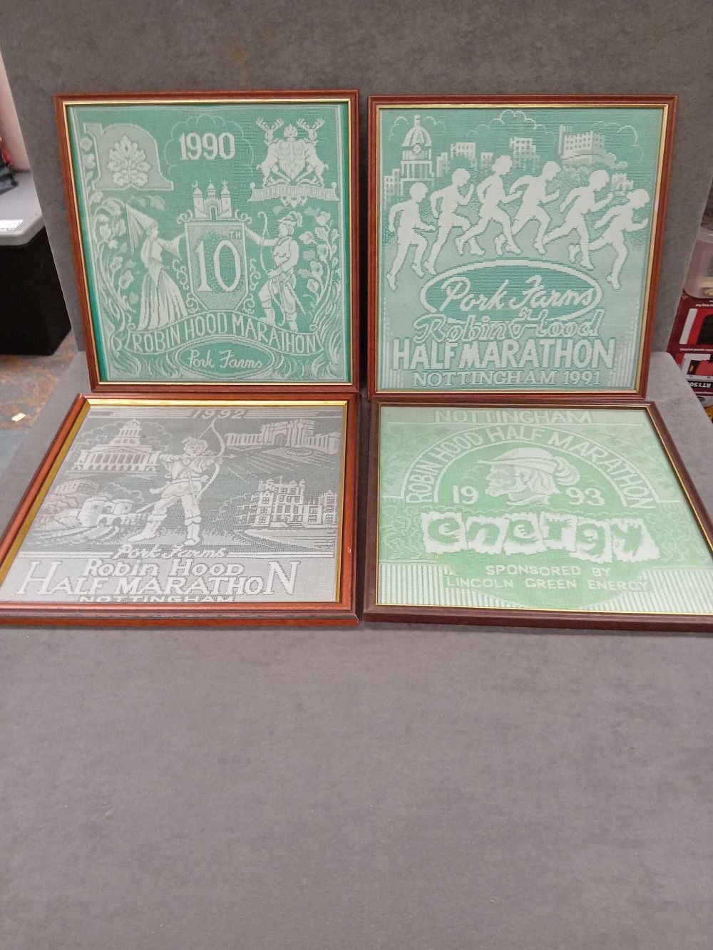 Lot 413: Robin Hood Marathon lace pictures years 1990 1991...