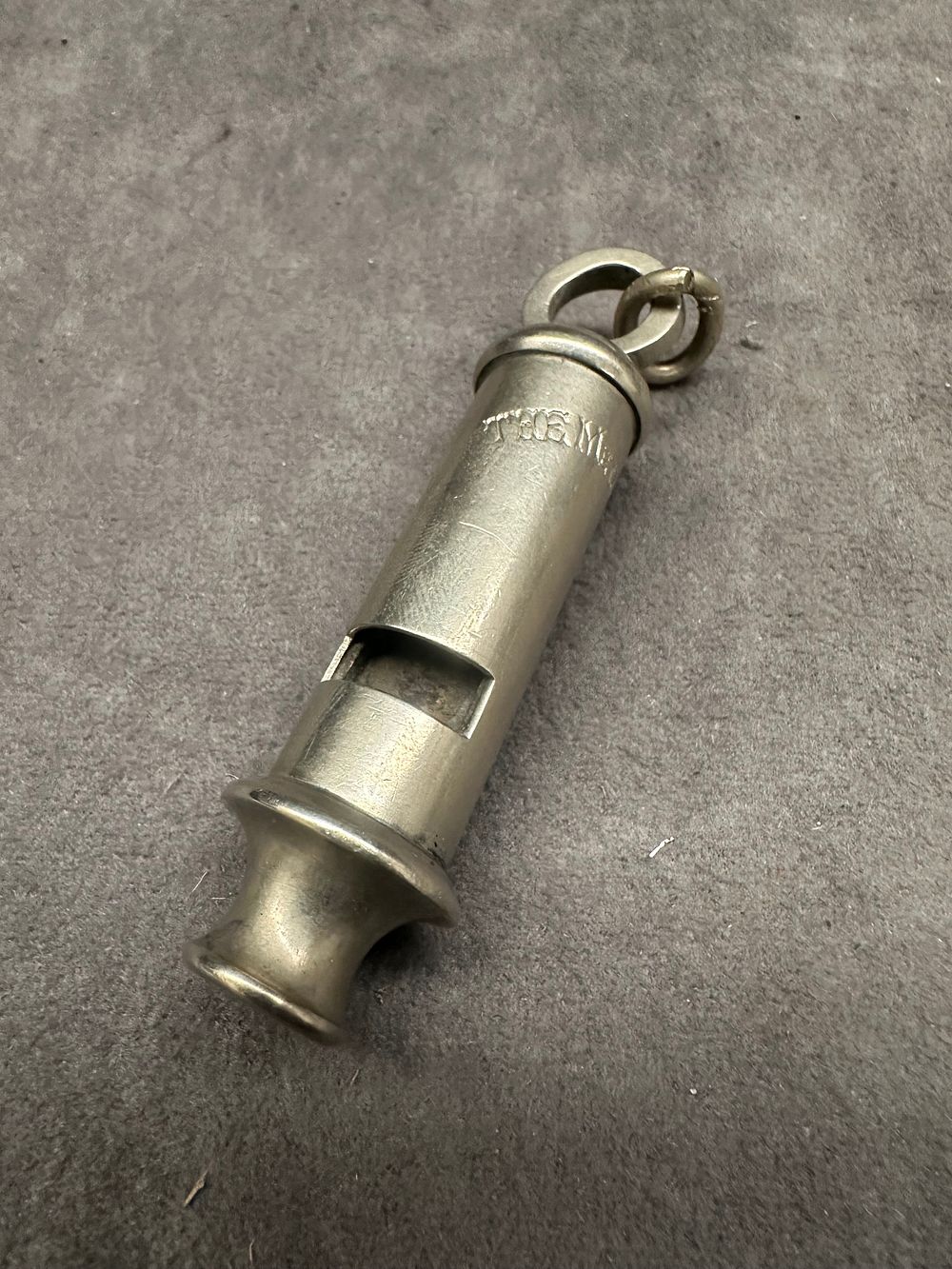 Lot 645: A J Hudson & Co. 'The Metropolitan' Silver-Toned Whistle