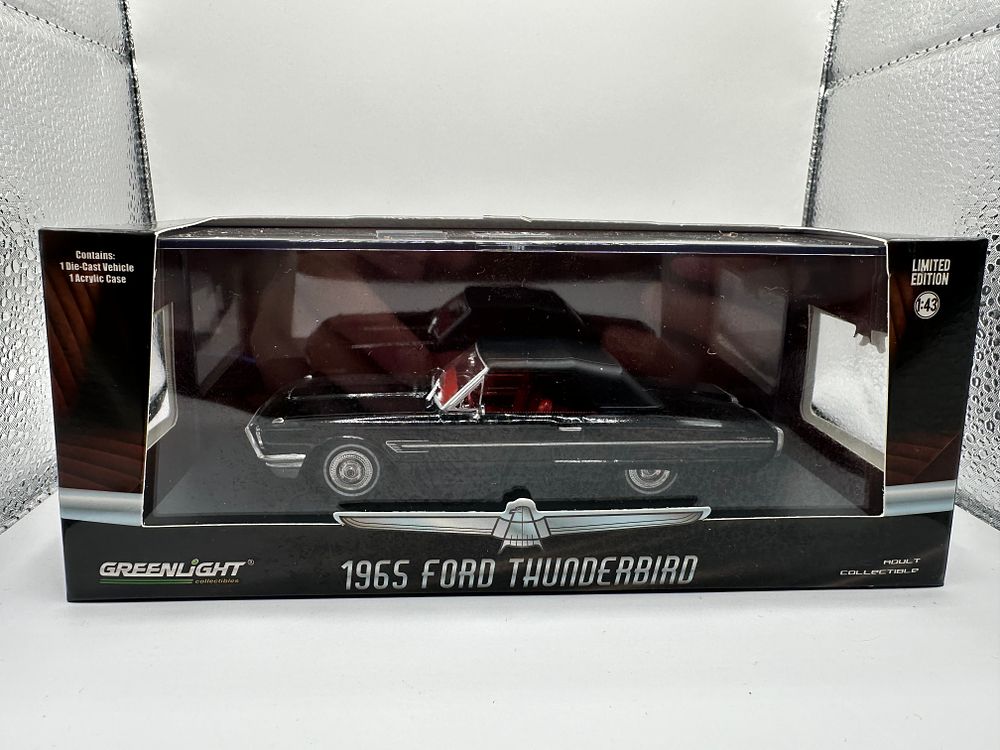 Lot 141: Greenlight 1965 Ford Thunderbird limited edition