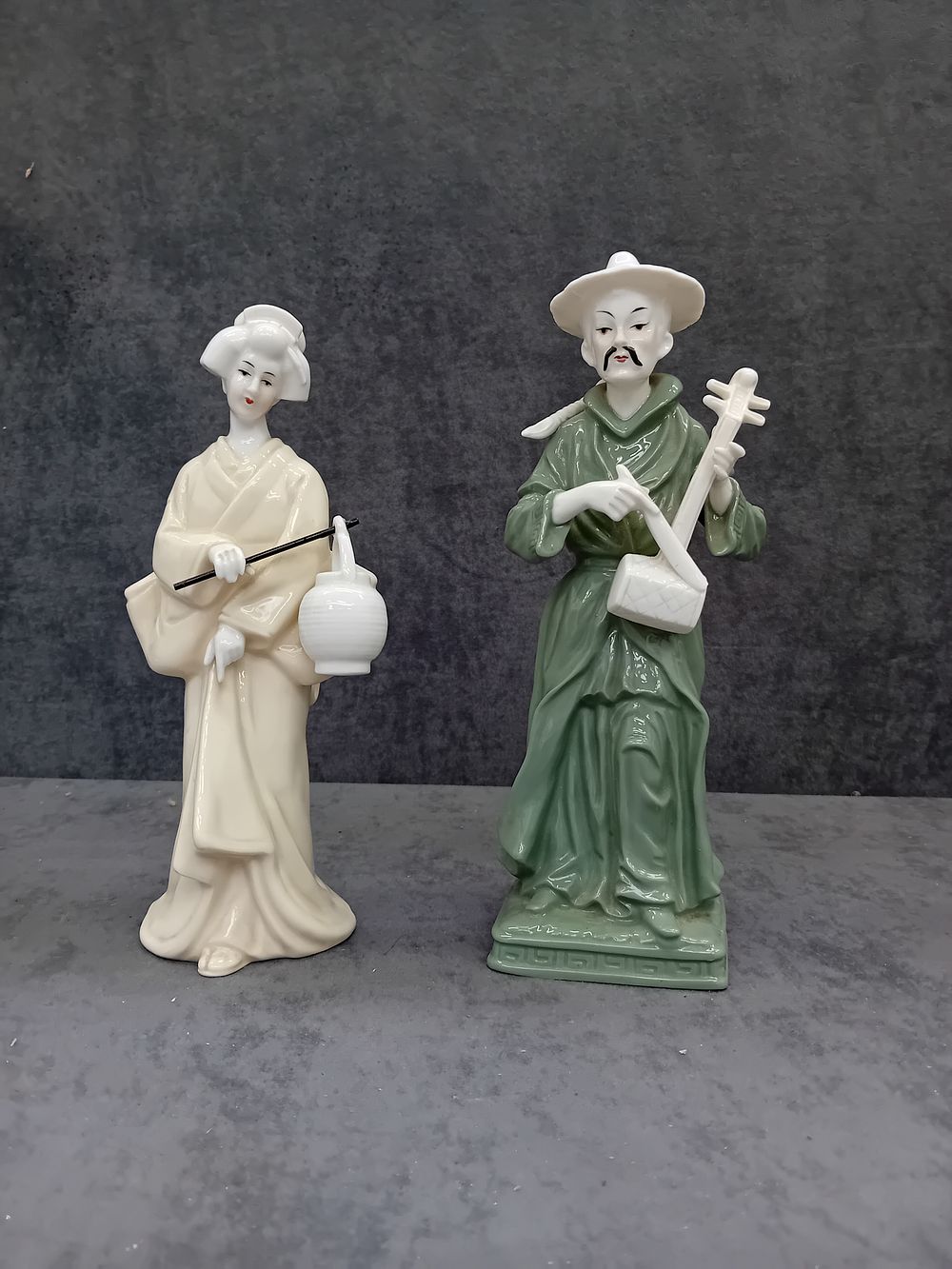 Lot 433: 2 Japanese ornaments as pictured 
