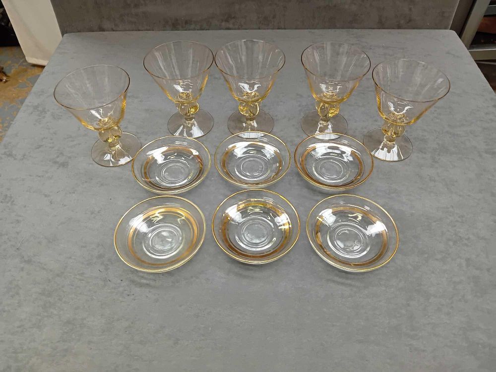 Lot 527: 5 x Swedish Crystal gulli glasses 6 x...